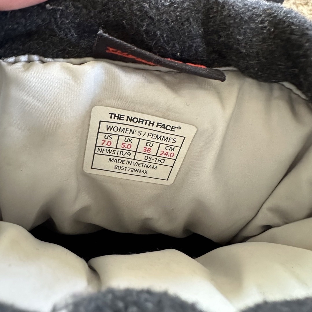 THE NORTH FACE(ザノースフェイス)のTHE  NORTH FACE  ノースフェイス ヌプシブーティ 24cm レディースの靴/シューズ(ブーツ)の商品写真