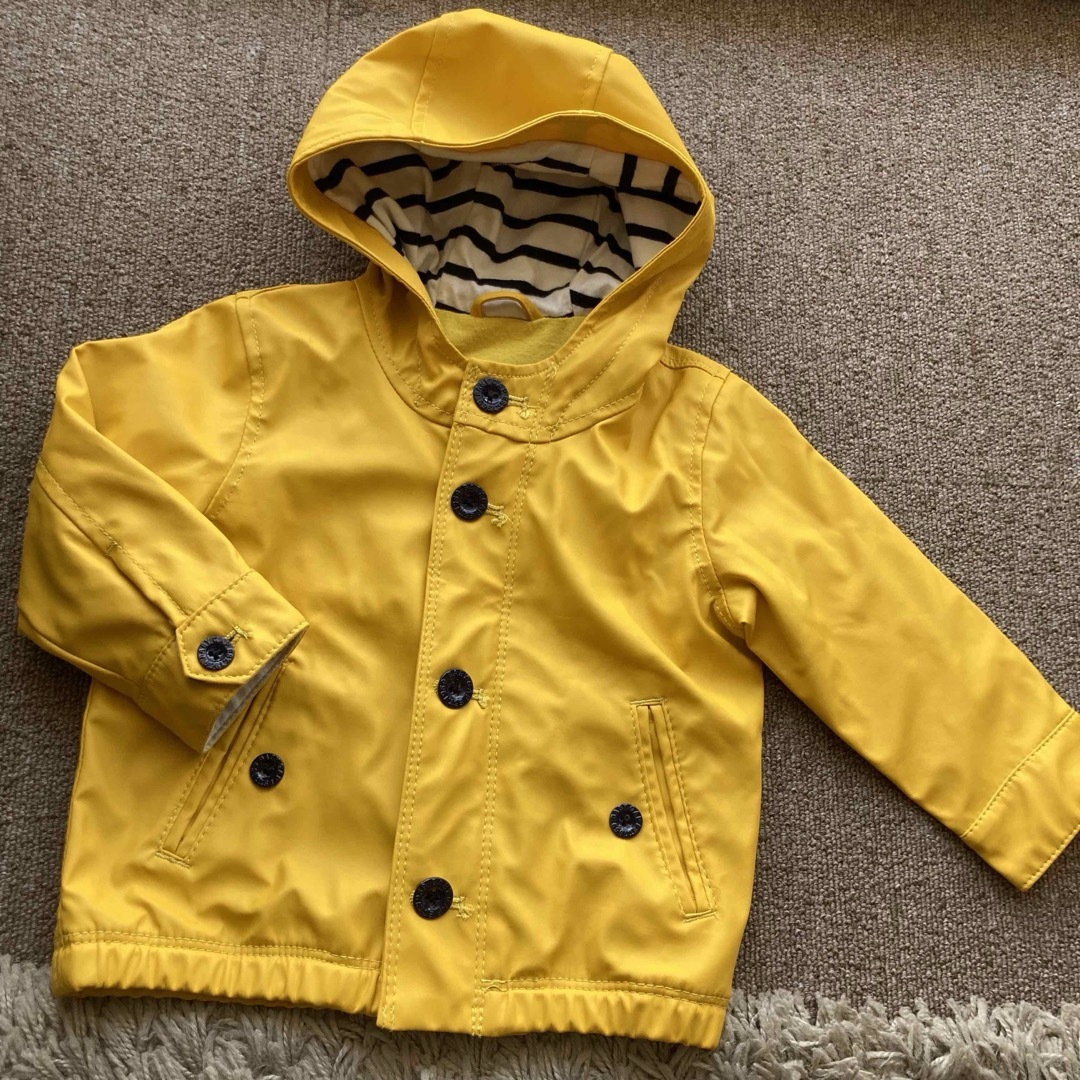 babyGAP(ベビーギャップ)のGAP レインコート　耐水ジャケット　アウター　80 マリン キッズ/ベビー/マタニティのベビー服(~85cm)(ジャケット/コート)の商品写真