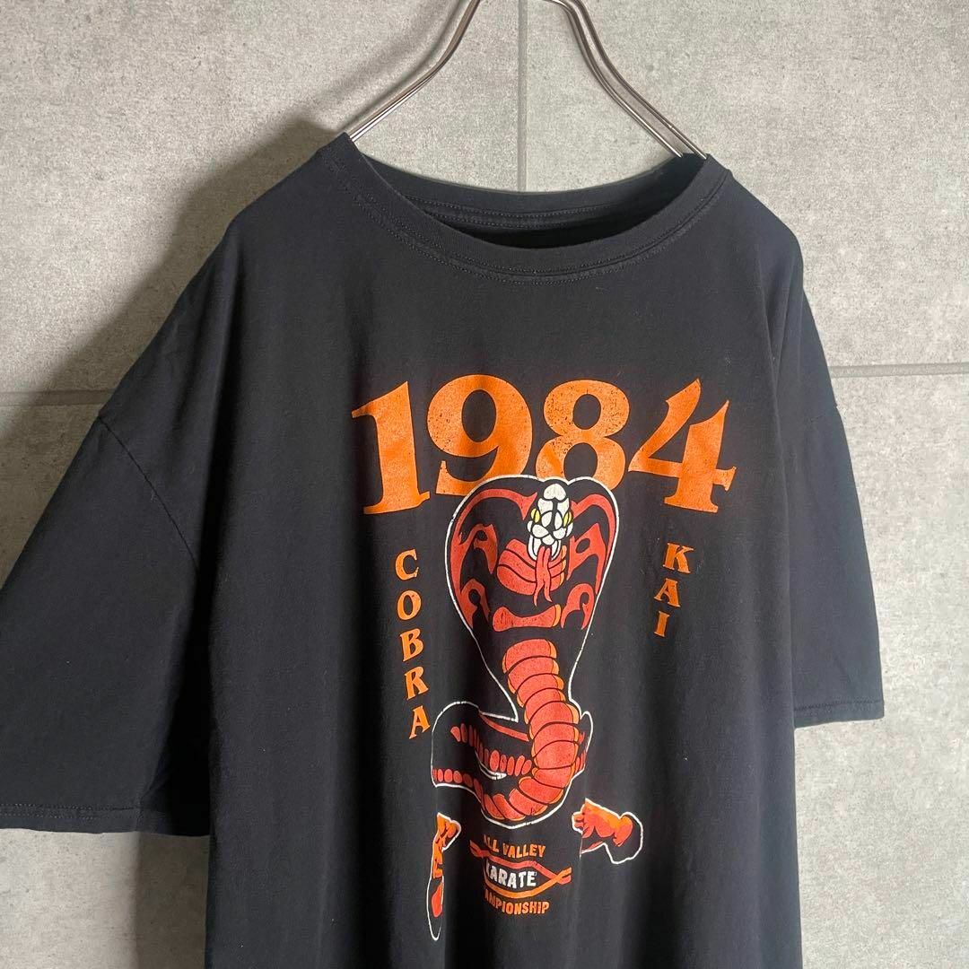 VINTAGE(ヴィンテージ)の[古着]ベスト・キッド　半袖　Tシャツ　コブラ会　蛇　ムービー　84年映画　黒 メンズのトップス(Tシャツ/カットソー(半袖/袖なし))の商品写真