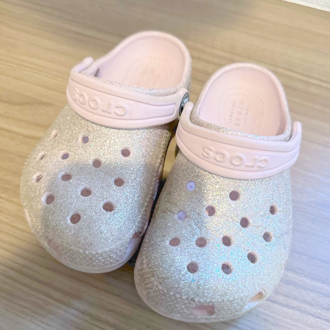 crocs(クロックス)のクロックス  キッズ/ベビー/マタニティのキッズ靴/シューズ(15cm~)(サンダル)の商品写真