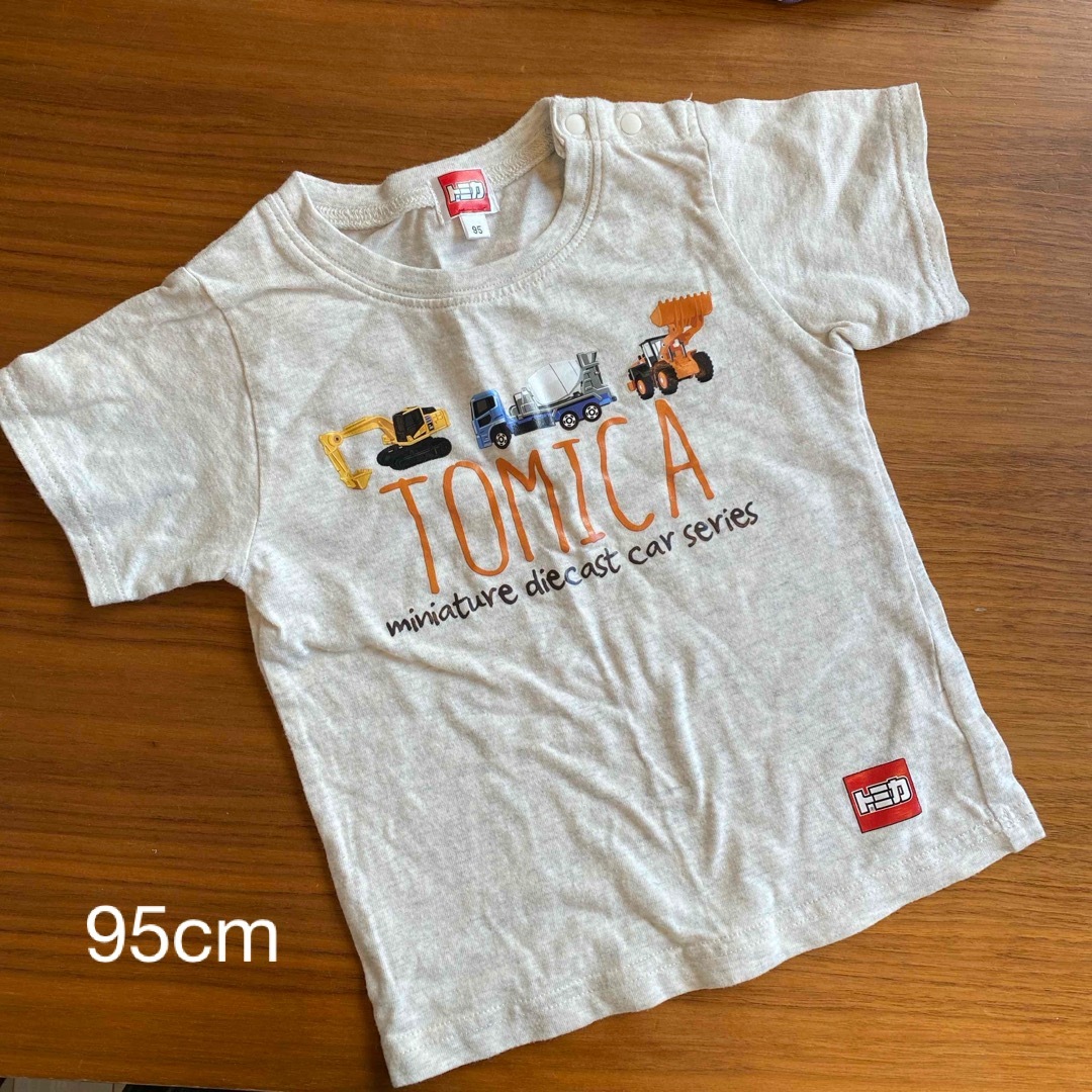 トミカ　半袖　Tシャツ　95cm キッズ/ベビー/マタニティのキッズ服男の子用(90cm~)(Tシャツ/カットソー)の商品写真