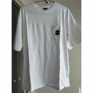 HUF  半袖Tシャツ　ポケット付き