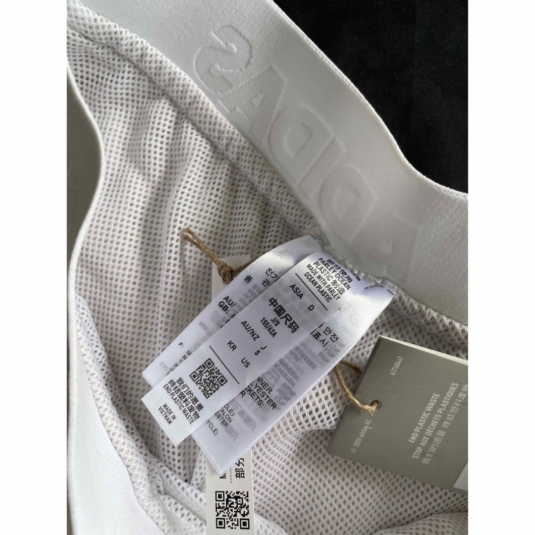 adidas(アディダス)の新品タグ付　定価21130円アディダスゴルフ⛳️可愛い♡レディースセットアップS スポーツ/アウトドアのゴルフ(ウエア)の商品写真