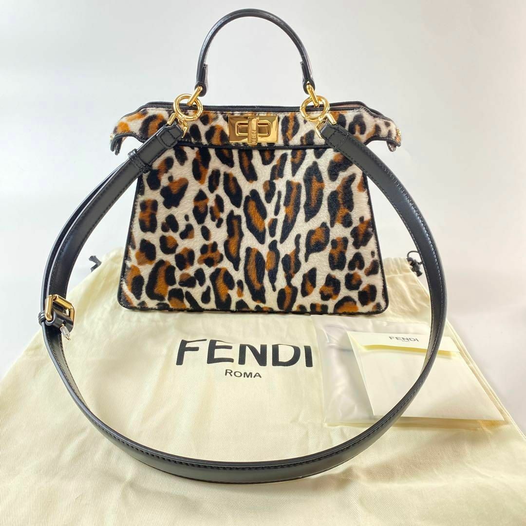 FENDI(フェンディ)の未使用 フェンディ FENDI ピーカブー 2way ショルダー ハンドバッグ レディースのバッグ(ショルダーバッグ)の商品写真