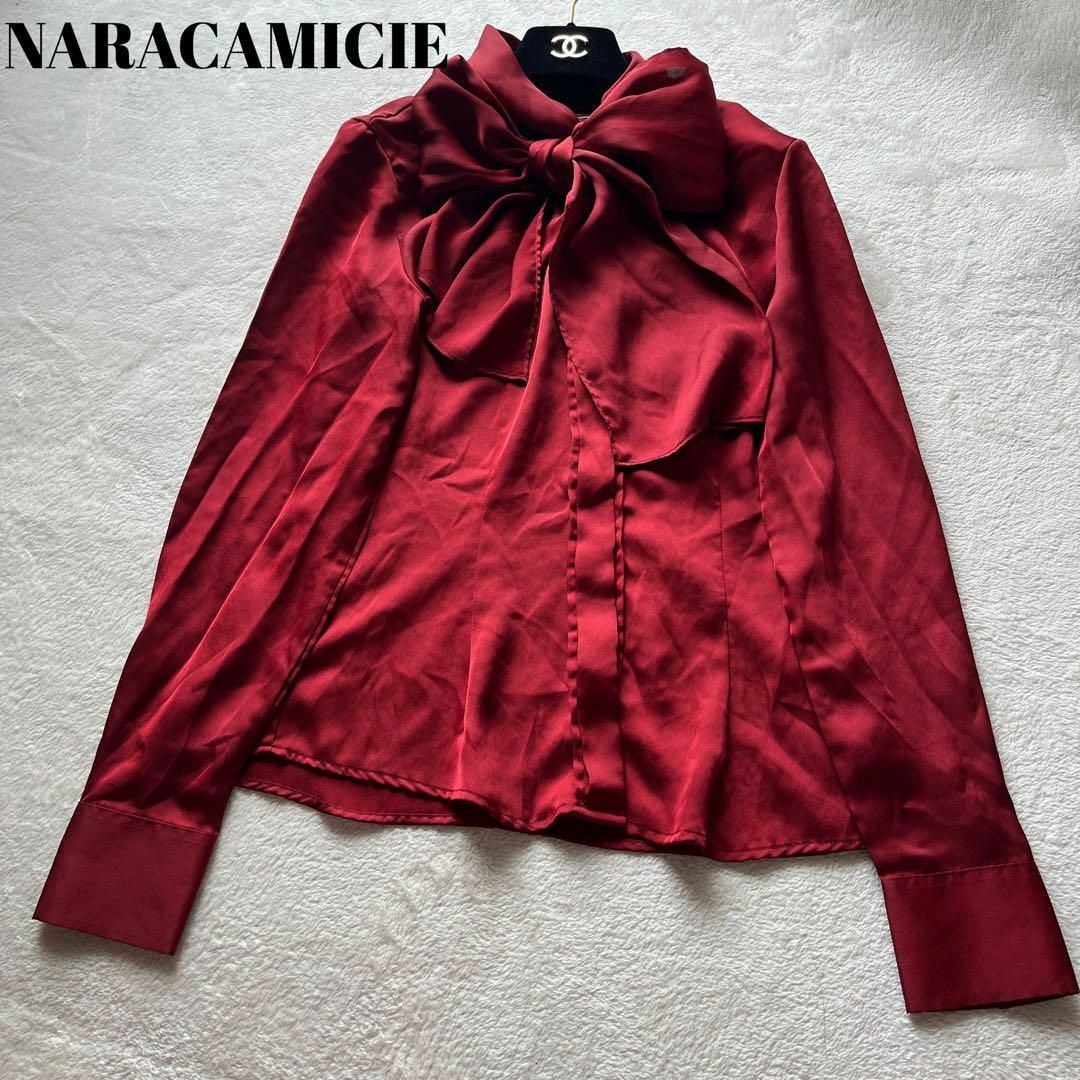 NARACAMICIE(ナラカミーチェ)のナラカミーチェ　NARA CAMICIE ボウタイシャツブラウス　赤　リボン　S レディースのトップス(シャツ/ブラウス(長袖/七分))の商品写真