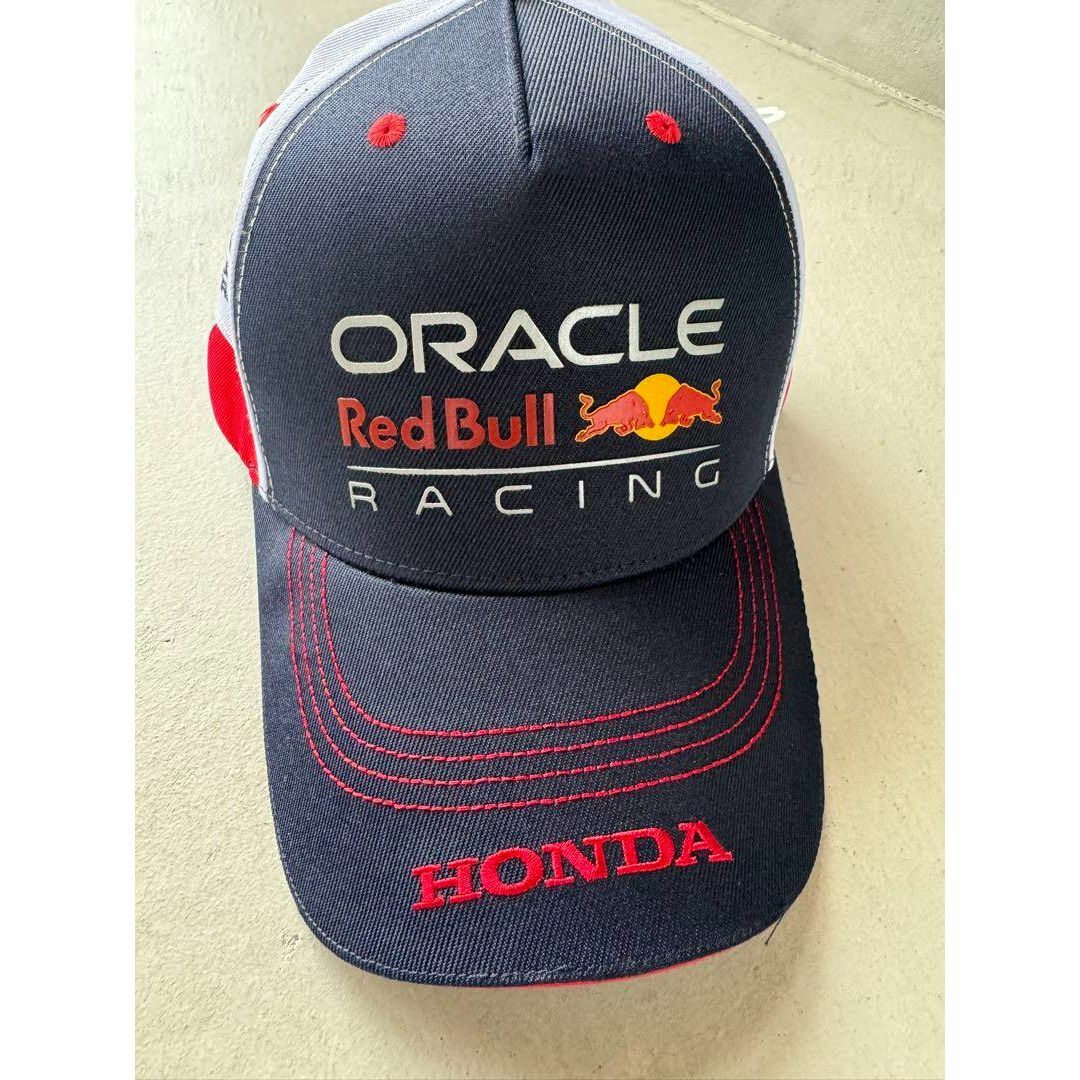 Red Bull(レッドブル)のオラクル レッドブル レーシング 日本限定 鈴鹿サーキットコラボキャップ2024 メンズの帽子(キャップ)の商品写真
