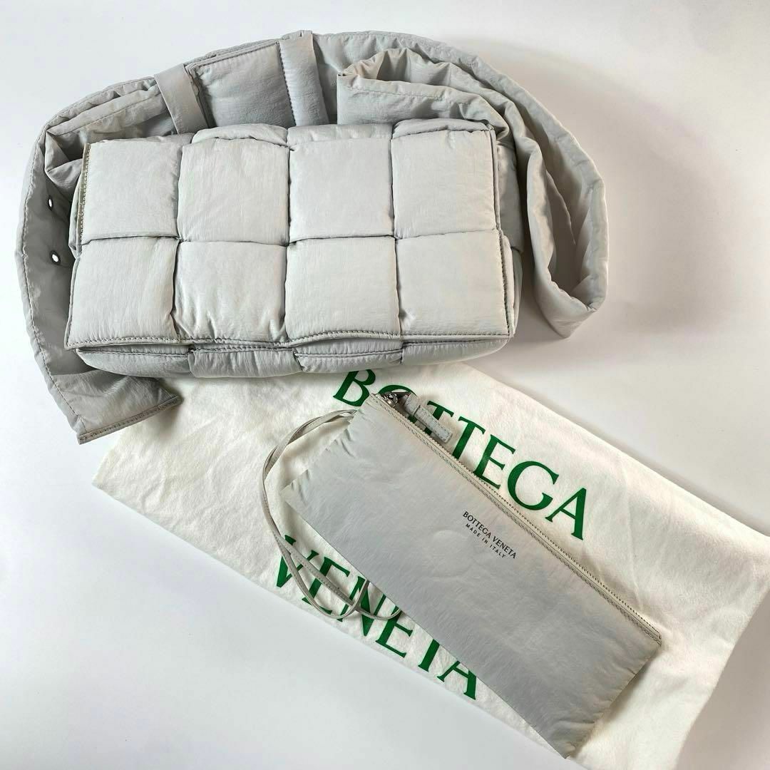 Bottega Veneta(ボッテガヴェネタ)のBOTTEGA VENETA カセット イントレチャート ショルダー レディースのバッグ(ショルダーバッグ)の商品写真