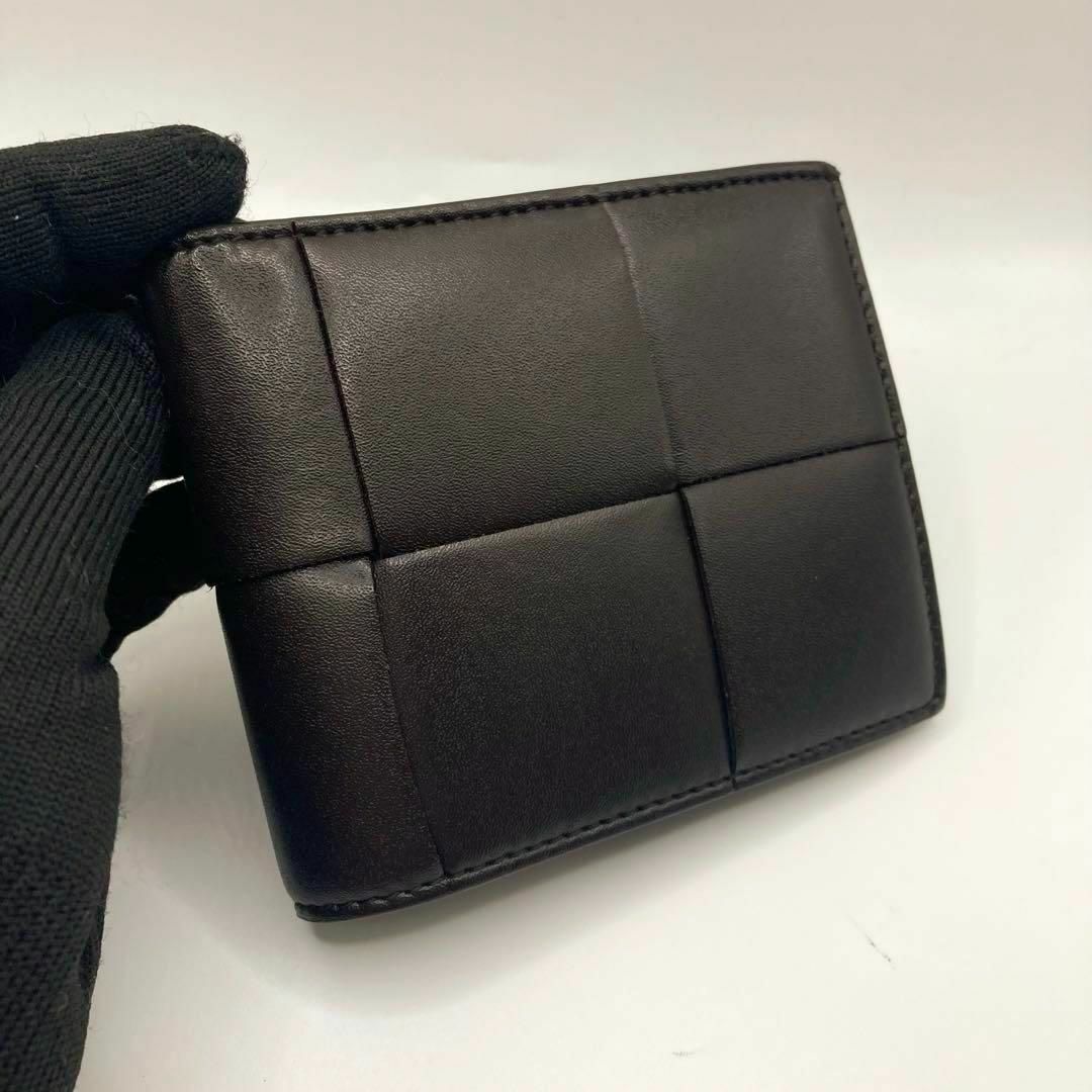 Bottega Veneta(ボッテガヴェネタ)の極美品✨ボッテガヴェネタ 二つ折り財布 カセット レザー ダークブラウン メンズのファッション小物(折り財布)の商品写真