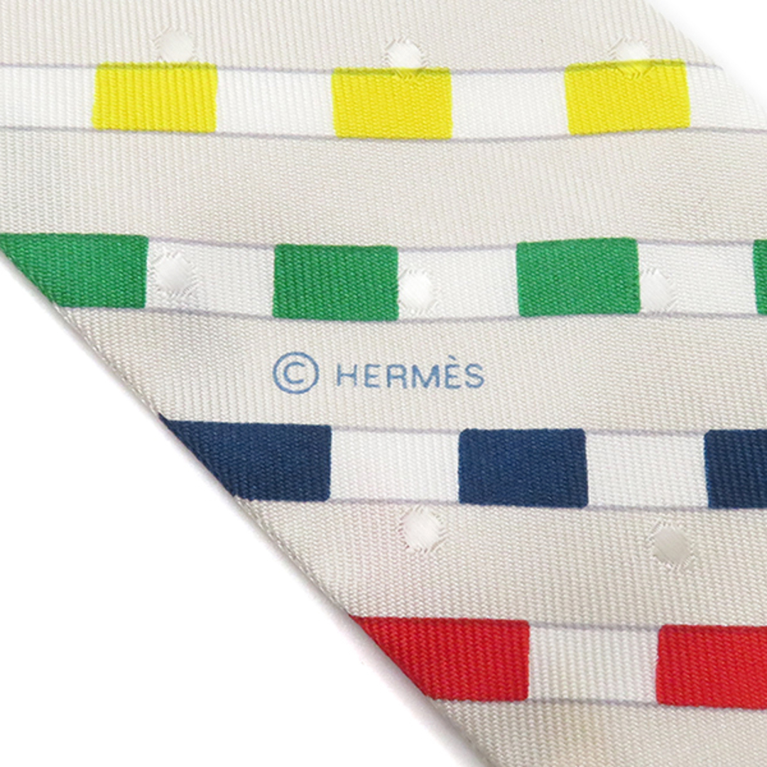 Hermes(エルメス)のエルメス HERMES スカーフ ツイリー シルク クレ×ブルー×ルージュ 【Bouclerie moderne/モダンなバックル】  【箱】【中古】 レディースのファッション小物(バンダナ/スカーフ)の商品写真