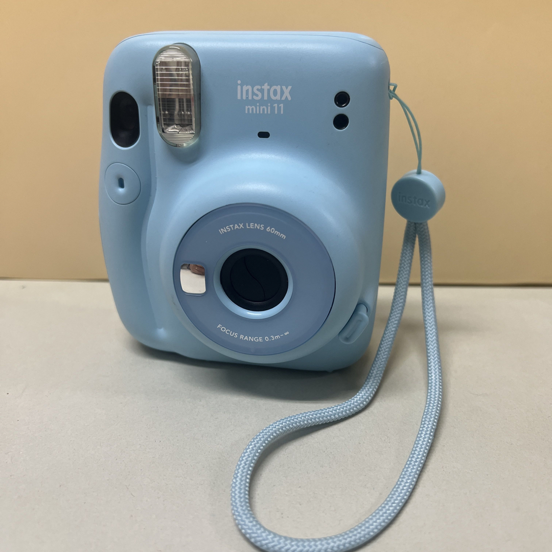 富士フイルム(フジフイルム)のチェキ instax mini 11 ブルー スマホ/家電/カメラのカメラ(フィルムカメラ)の商品写真