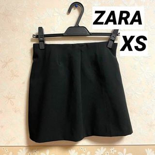 ザラ(ZARA)のZARA ザラ ミニスカート スリット入り XS ブラック 黒 スカート 美品(ミニスカート)