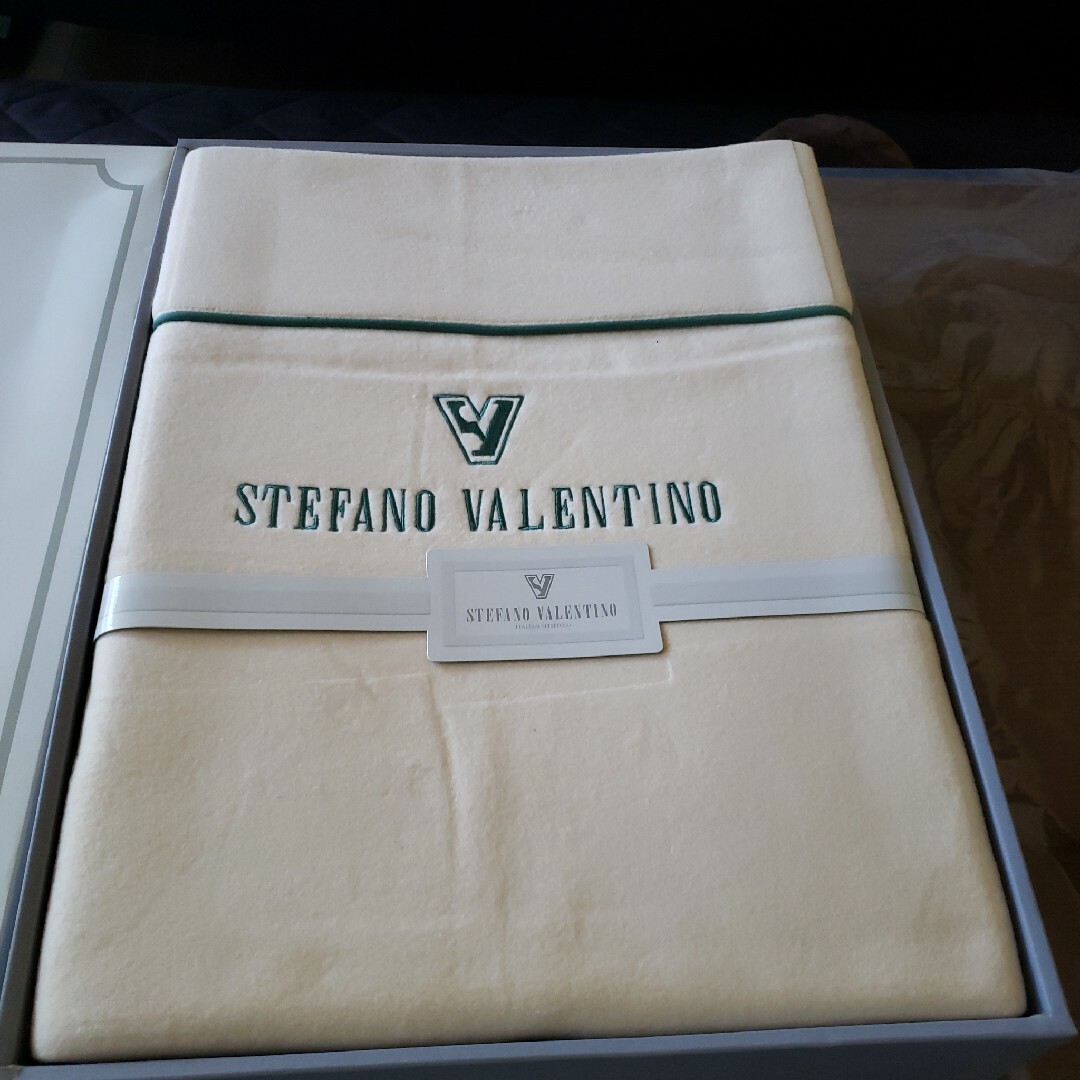 STEFANO VALENTINO(ステファノバレンチノ)の未使用品　stefano valentino  シングルサイズ　綿毛布 インテリア/住まい/日用品の寝具(布団)の商品写真