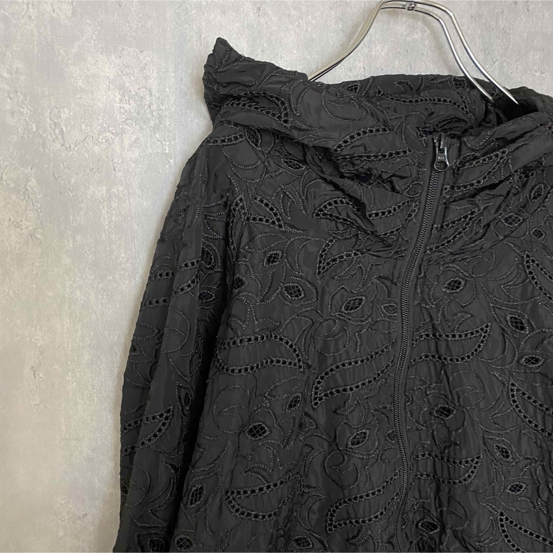 SPECCHIO(スペッチオ)のSPECCHIO 総刺繍デザインパーカーブルゾン レディースのジャケット/アウター(ブルゾン)の商品写真