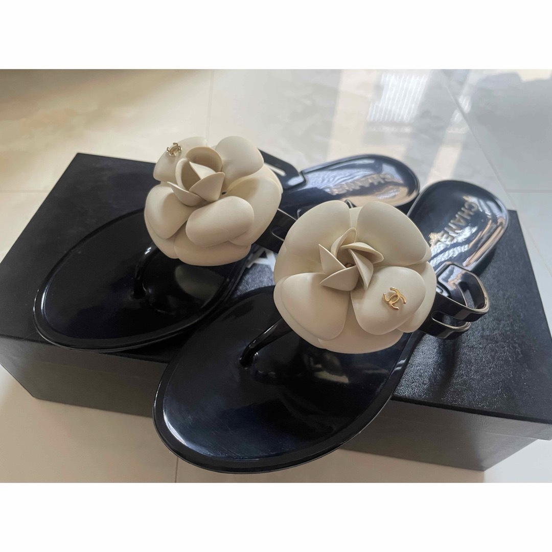 CHANEL - 美品 シャネル サンダル カメリア 【36】の通販 by CHANEL - 美品 シャネル サンダル カメリア 【36】の通販 by