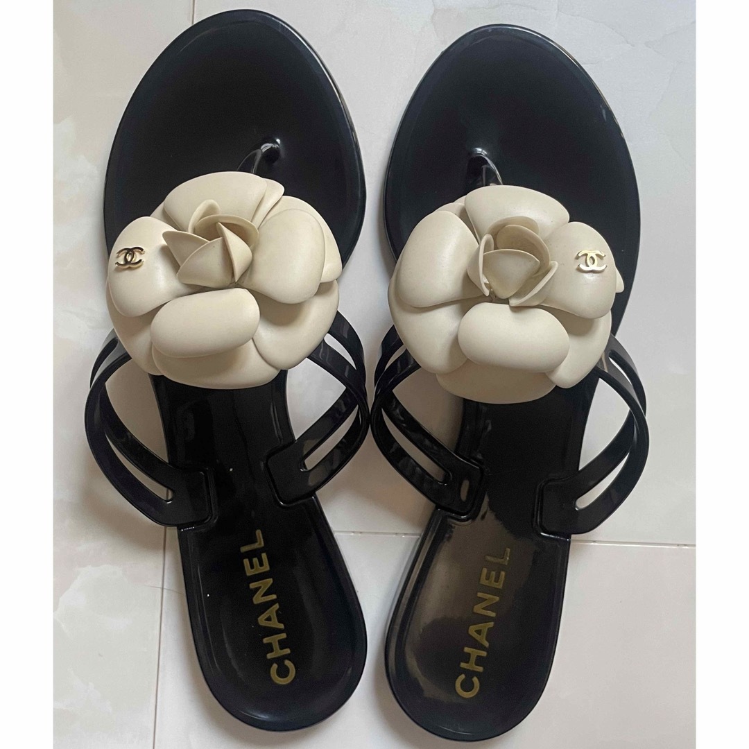 CHANEL(シャネル)のシャネル　サンダル　カメリア レディースの靴/シューズ(サンダル)の商品写真