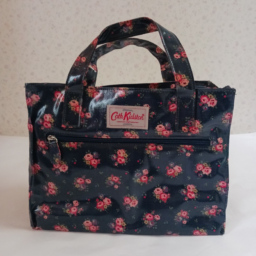 Cath Kidston(キャスキッドソン)のCath Kidston  花柄 かわいい バッグ レディースのバッグ(ハンドバッグ)の商品写真