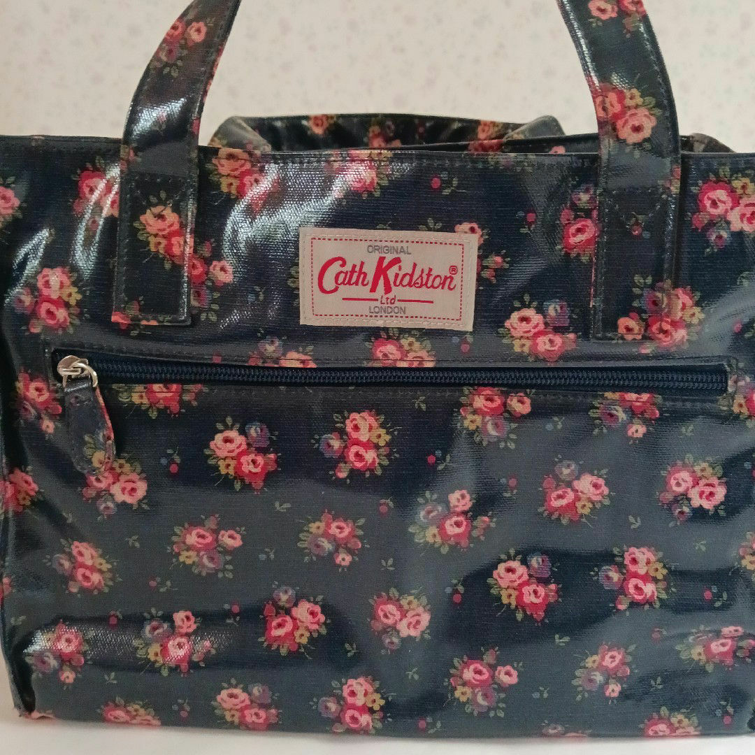 Cath Kidston(キャスキッドソン)のCath Kidston  花柄 かわいい バッグ レディースのバッグ(ハンドバッグ)の商品写真