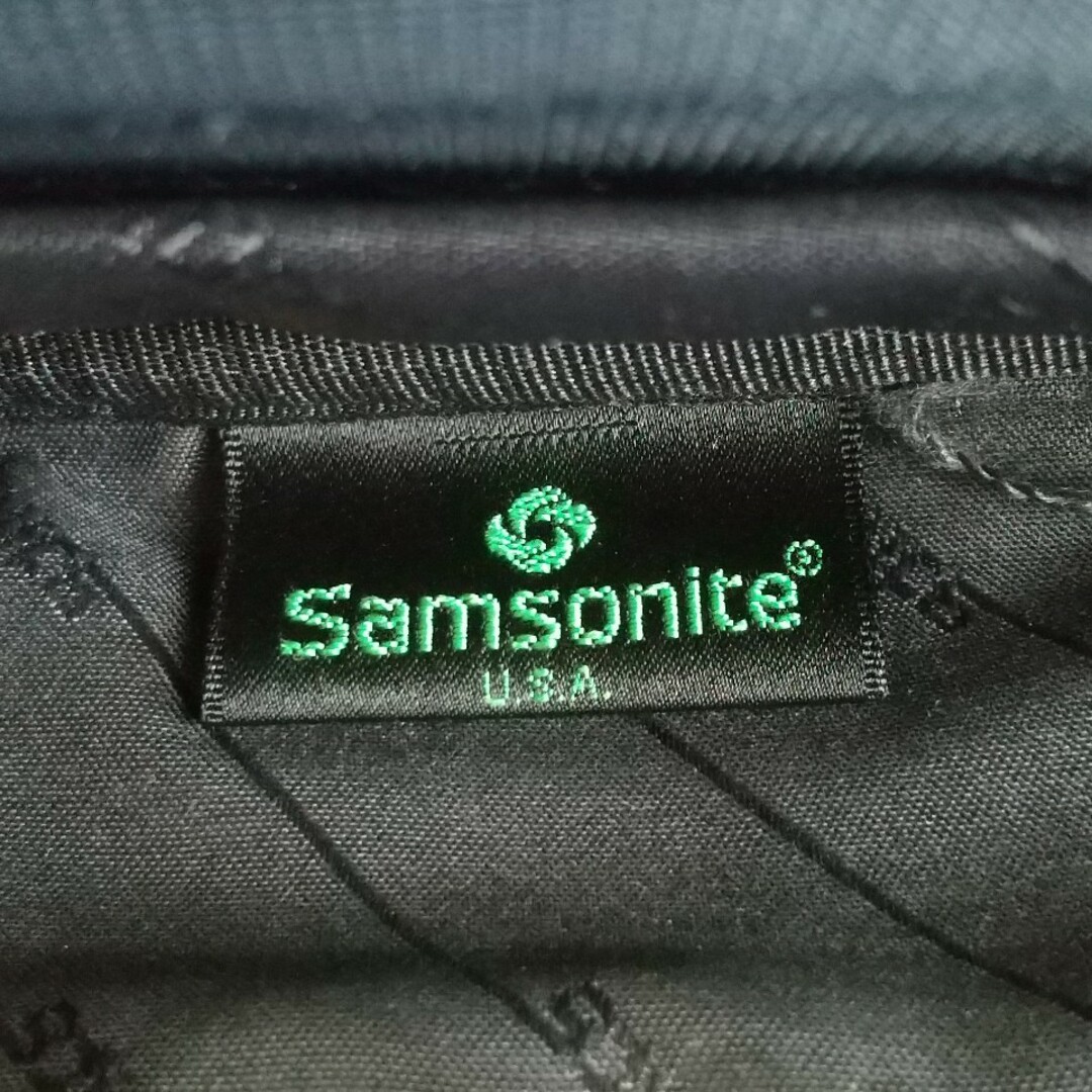 Samsonite(サムソナイト)のショルダーバッグ サムソナイト  ネームタグと鍵付き メンズのバッグ(ショルダーバッグ)の商品写真