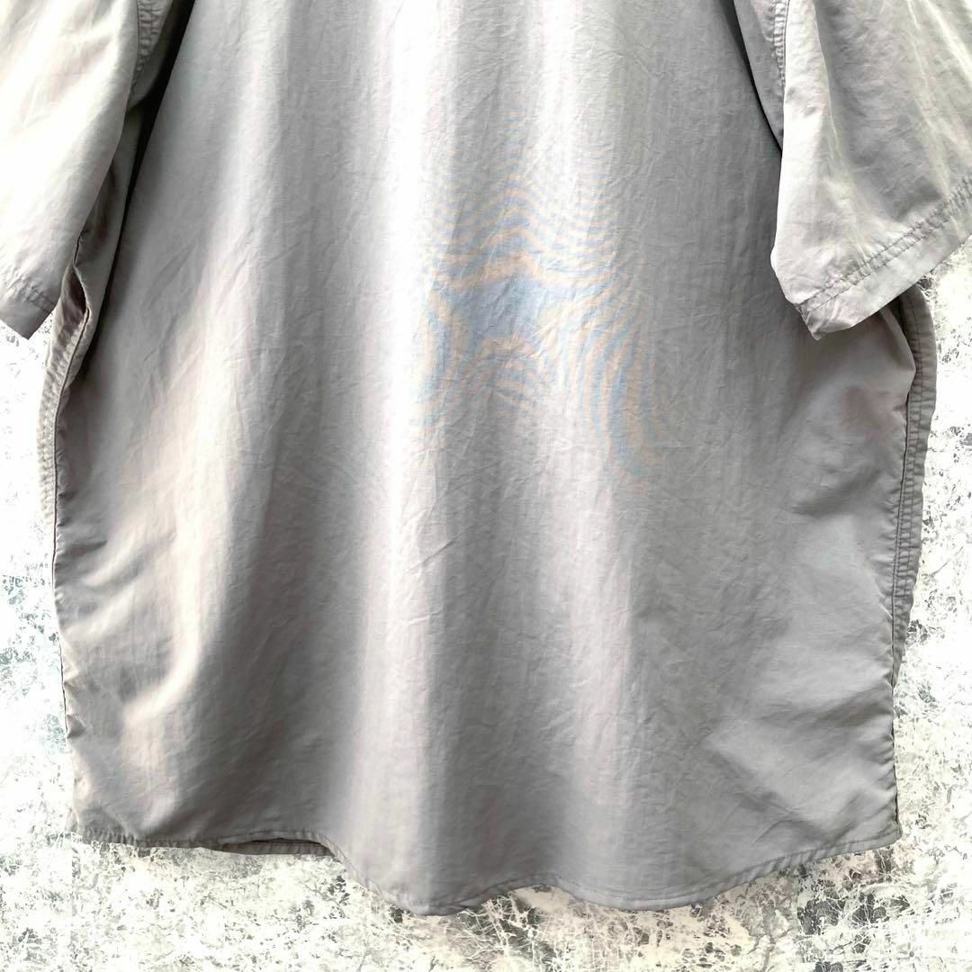 IT43 US古着アクティブワンポイント刺繍ロゴポリアミド100%ナイロンシャツ メンズのトップス(Tシャツ/カットソー(半袖/袖なし))の商品写真
