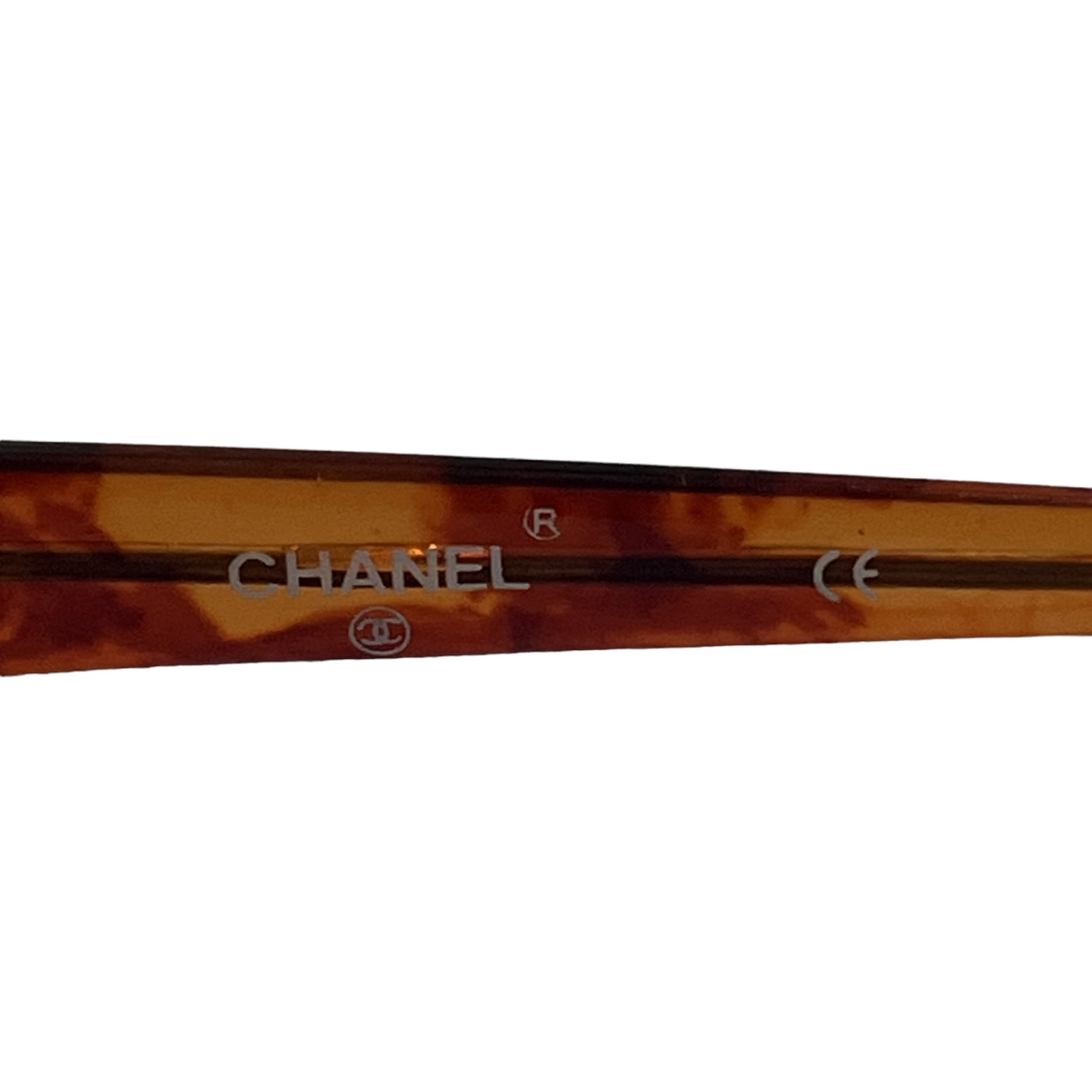 CHANEL(シャネル)のイタリア製　CHANEL  シャネル　サングラス　ココマーク　サイドロゴ　茶 レディースのファッション小物(サングラス/メガネ)の商品写真