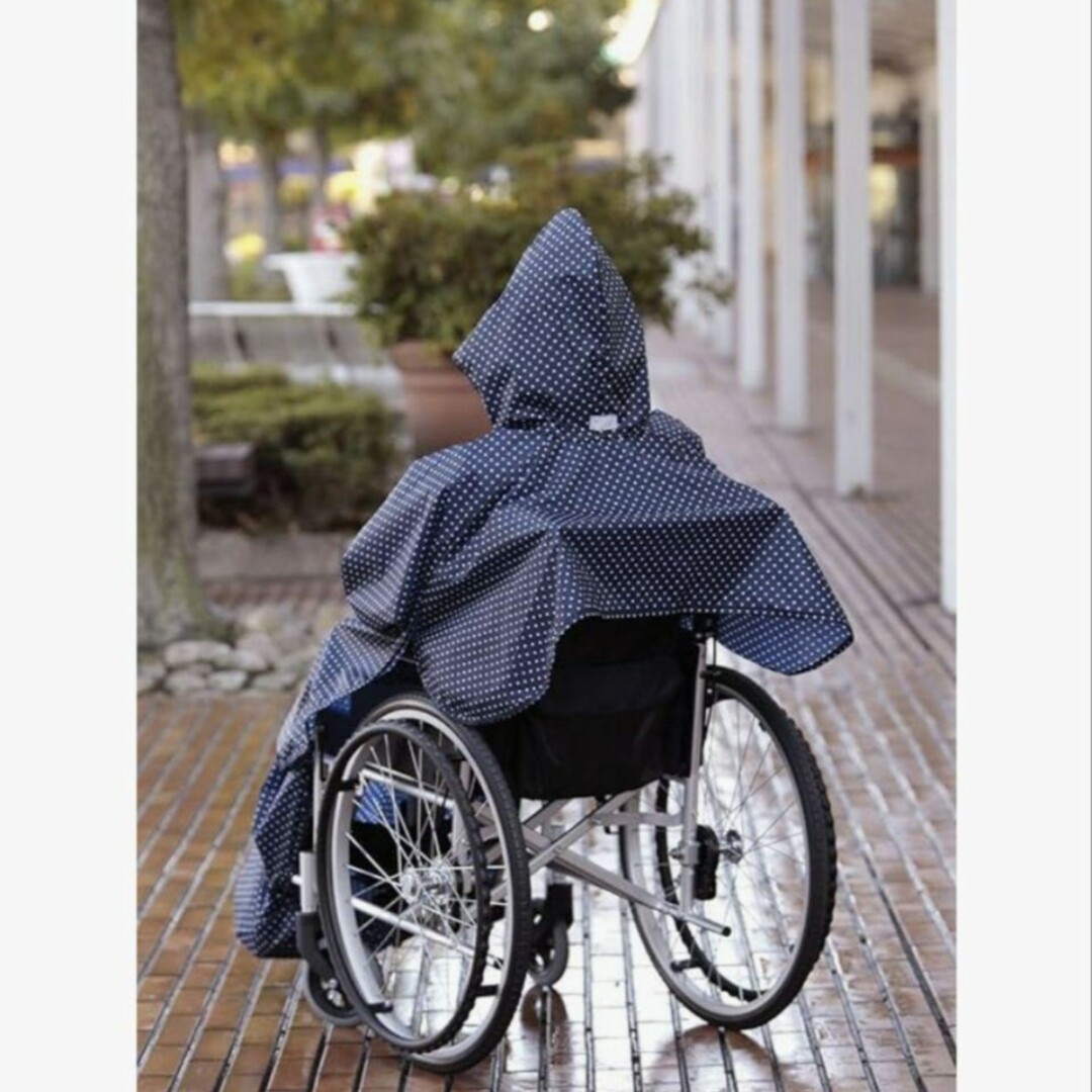 CERVIN(セルヴァン)のセルヴァン　車椅子用レインコート　ネイビー×ドット　フリーサイズ レディースのファッション小物(レインコート)の商品写真