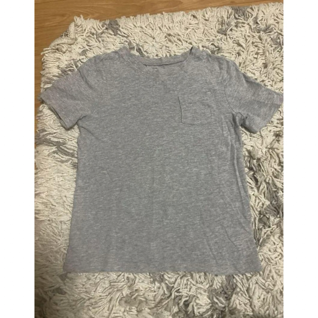 Old Navy(オールドネイビー)のOLDNAVY　Tシャツ　無地　グレー　110cm キッズ/ベビー/マタニティのキッズ服男の子用(90cm~)(Tシャツ/カットソー)の商品写真