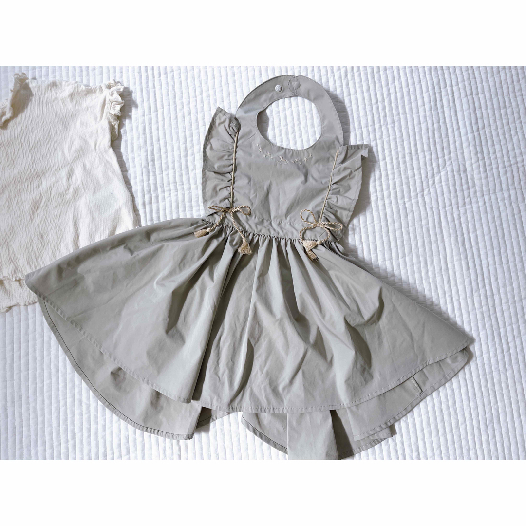 コトリ　エプロンワンピース　半袖トップス2点セット キッズ/ベビー/マタニティのキッズ服女の子用(90cm~)(ワンピース)の商品写真