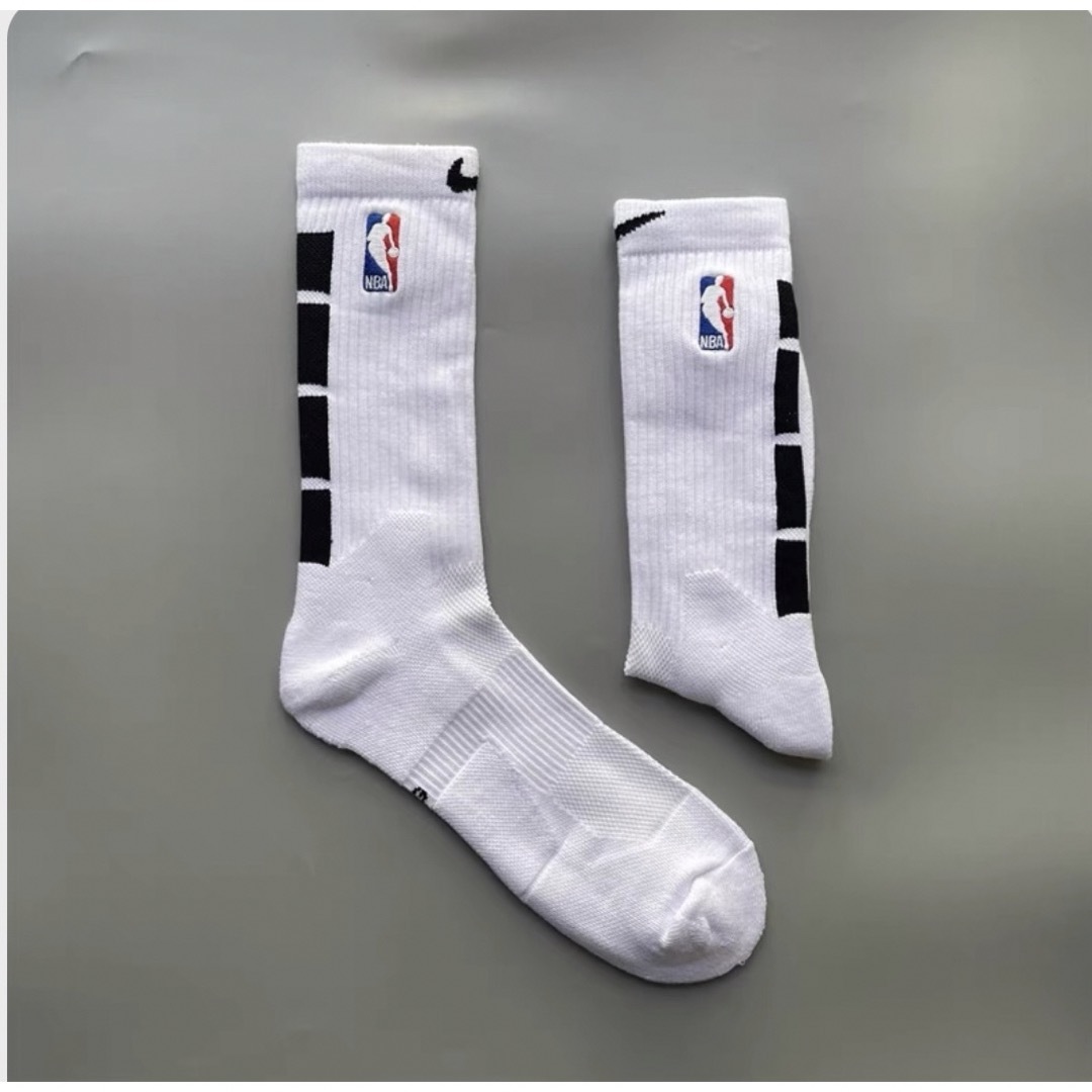 ★【新品未使用】ナイキNIKE NBA バスケットボール ソックス　靴下 2足 メンズのレッグウェア(ソックス)の商品写真