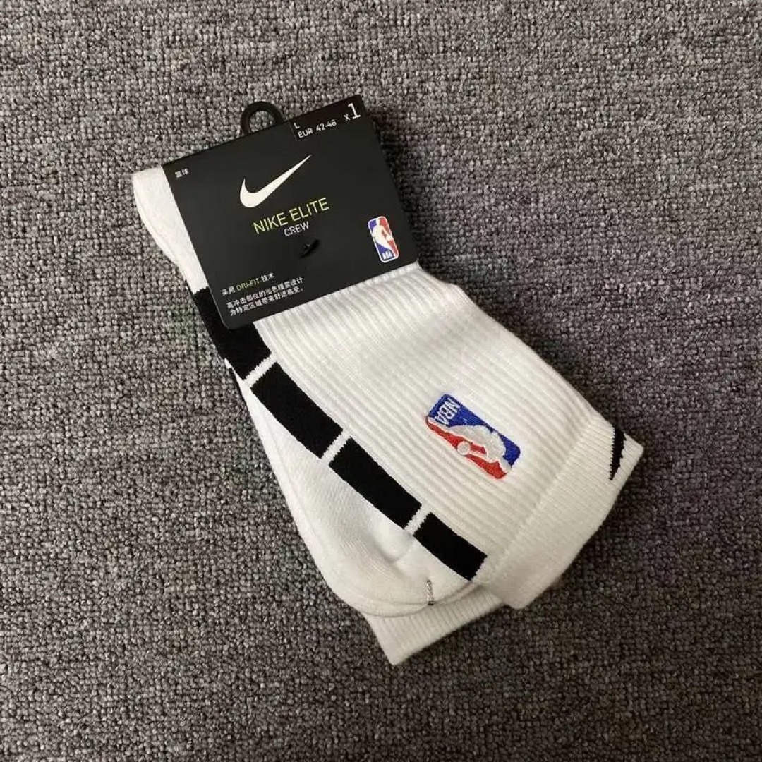 ★【新品未使用】ナイキNIKE NBA バスケットボール ソックス　靴下 2足 メンズのレッグウェア(ソックス)の商品写真