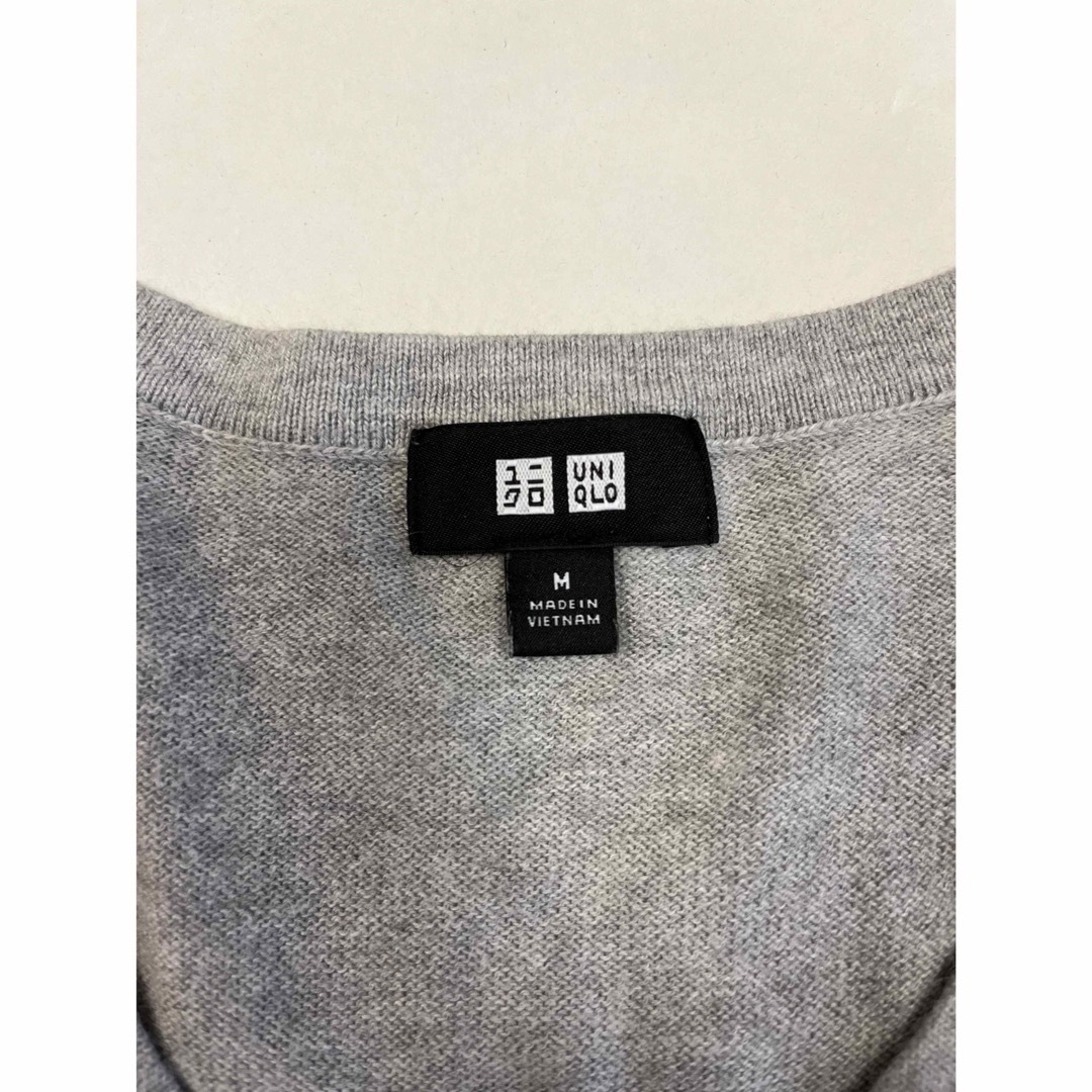 UNIQLO(ユニクロ)のユニクロ　UNIQLO コットンカシミヤ　Vネック　M グレー メンズのトップス(ニット/セーター)の商品写真