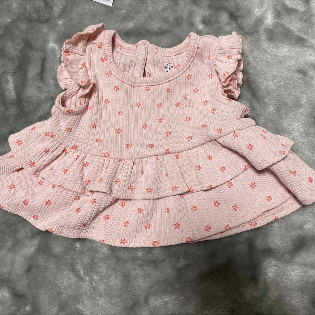 babyGAP(ベビーギャップ)のbaby GAP ベビーギャップ   3-6months 60サイズ3点セット キッズ/ベビー/マタニティのベビー服(~85cm)(ロンパース)の商品写真