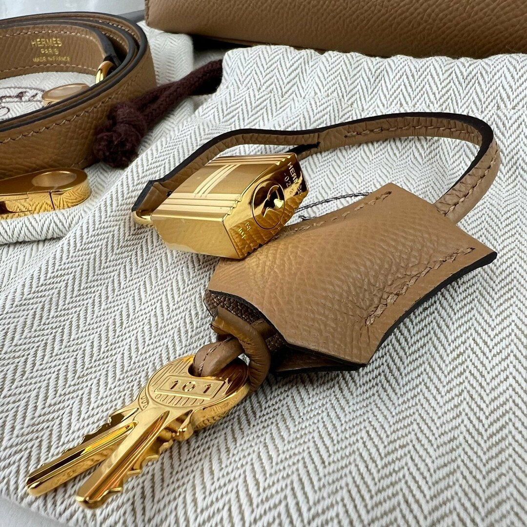 Hermes(エルメス)の新品 HERMES エルメス  Kelly25 ケリー25 Chai チャイ Epsom エプソン GHW ゴールド金具 Stamp-U U刻印 レディースバッグ 2wayバッグ ショルダーバック ハンドバッグ レディースのバッグ(ショルダーバッグ)の商品写真