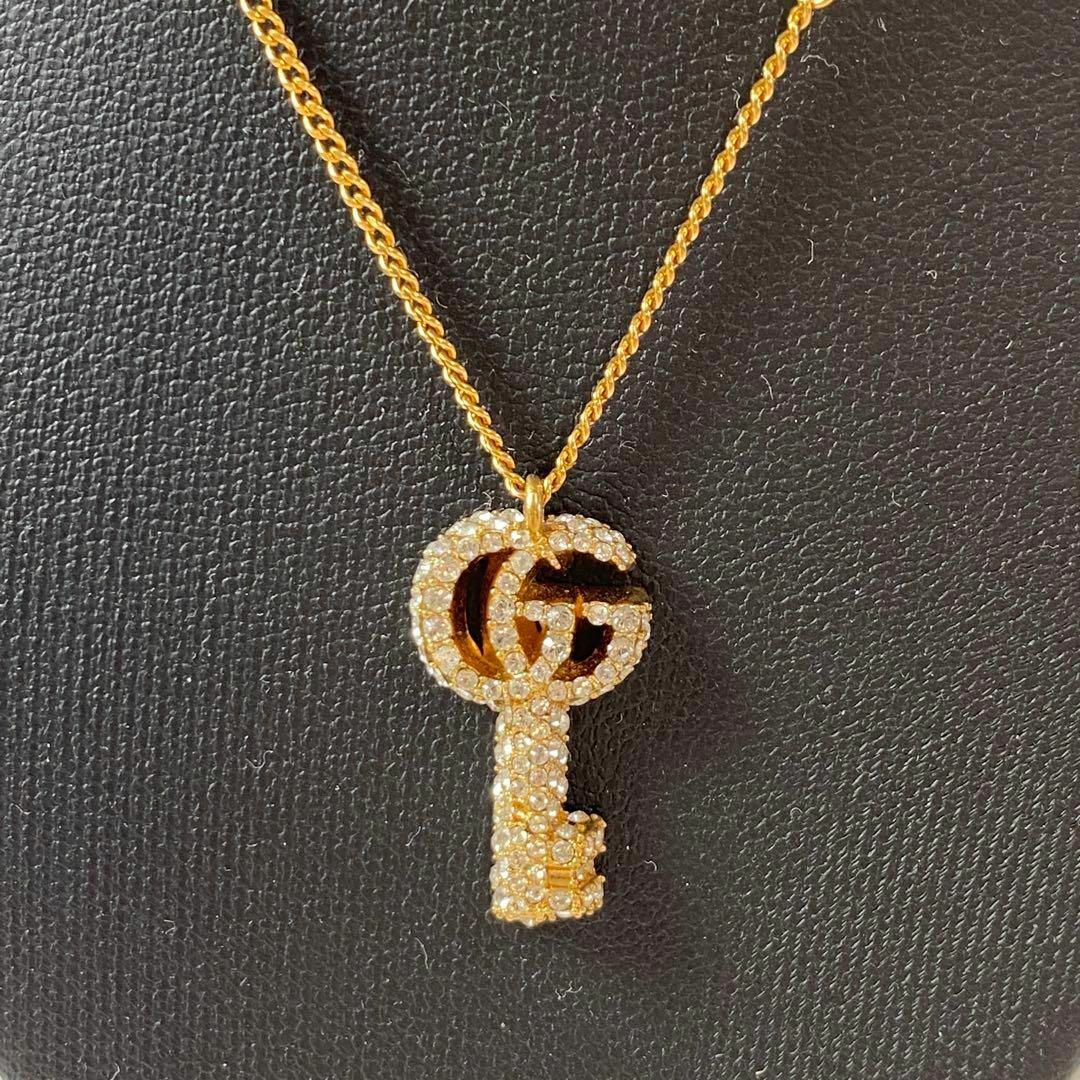 Gucci(グッチ)のグッチ GUCCI 鍵型 ネックレス ラインストーン GP ゴールド レディースのアクセサリー(ネックレス)の商品写真