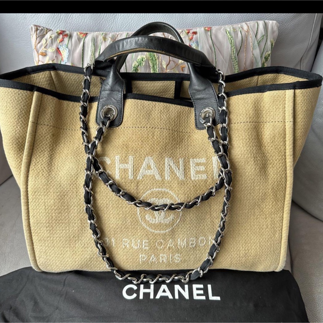 CHANEL(シャネル)のCHANEL ドーヴィルトートバッグ レディースのバッグ(ショルダーバッグ)の商品写真