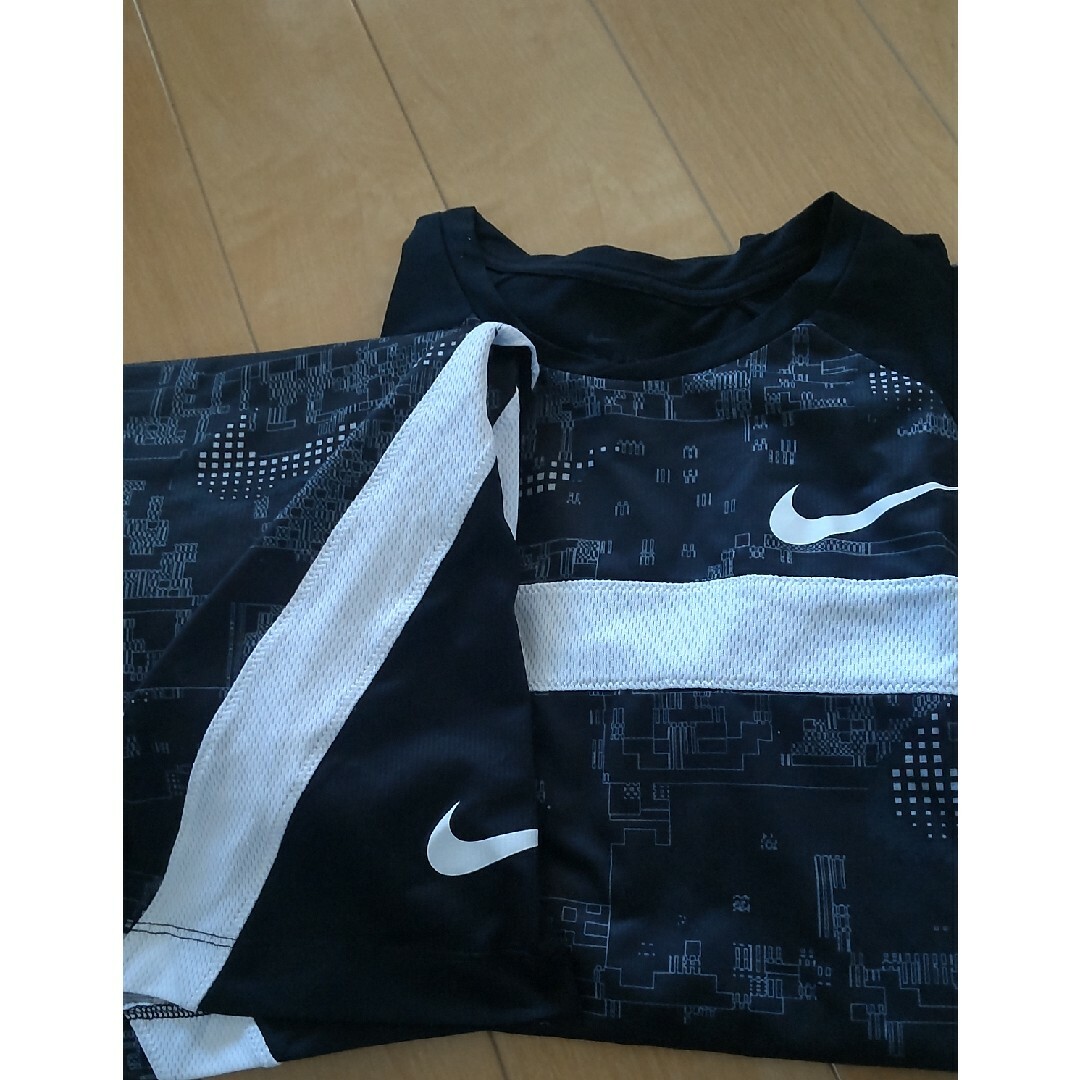 NIKE(ナイキ)のナイキ　セットアップ　160 キッズ/ベビー/マタニティのキッズ服男の子用(90cm~)(Tシャツ/カットソー)の商品写真