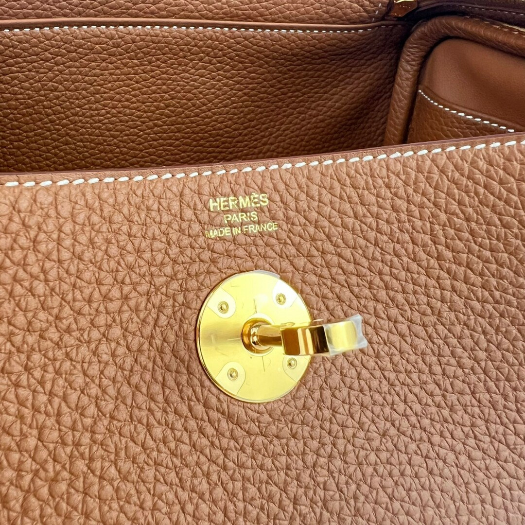 Hermes(エルメス)の新品未使用 HERMES エルメス Lindy26 リンディ26 Gold ゴールド Taurillon Clemence トリヨンクレマンス GHW ゴールド金具 Stamp-W W刻印 2wayバッグ ショルダーバッグ ハンドバッグ レディースのバッグ(ショルダーバッグ)の商品写真