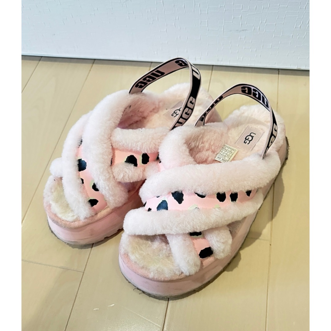 UGG(アグ)の【激レア】UGG ディスコ クロス スライド アニマリア レディースの靴/シューズ(サンダル)の商品写真