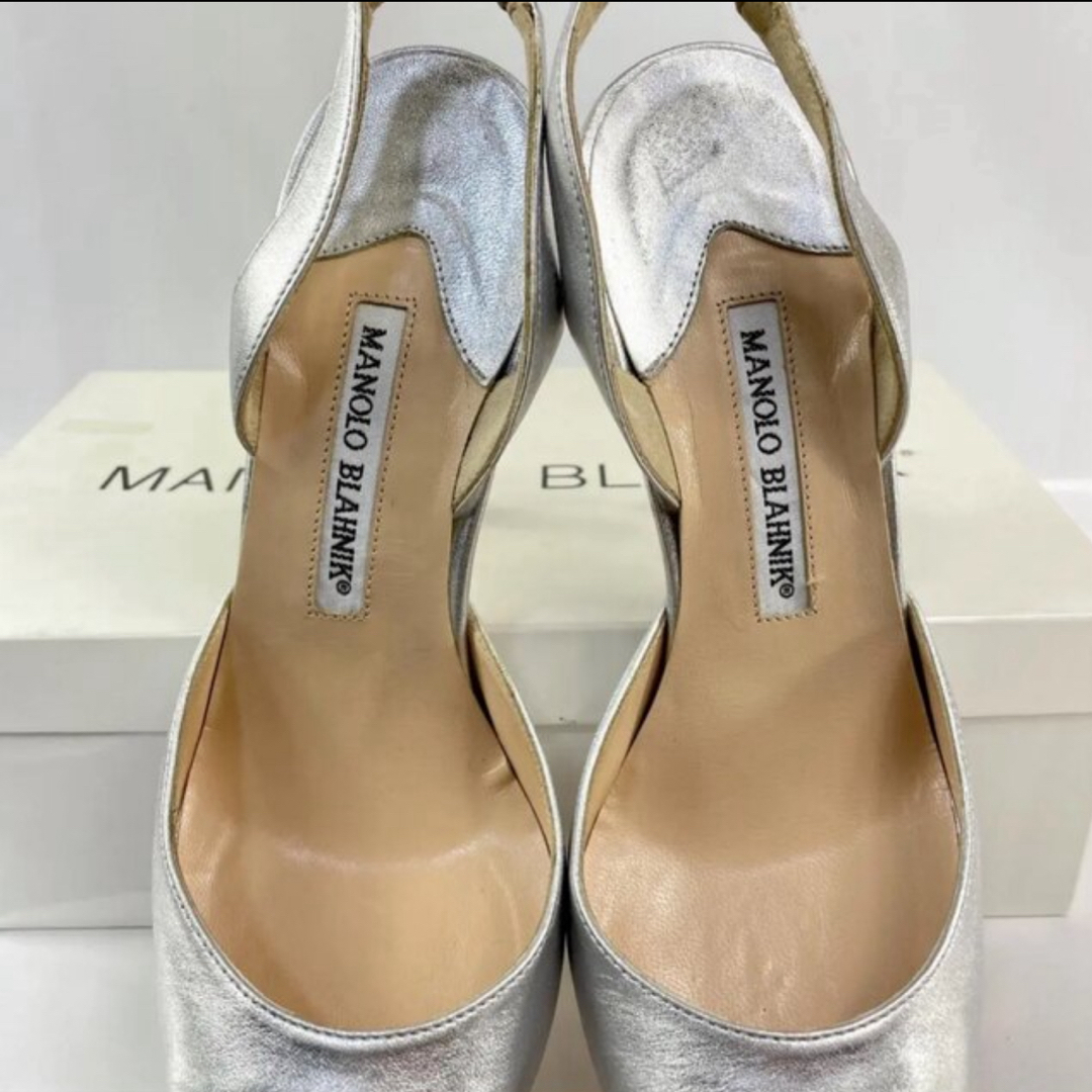 MANOLO BLAHNIK(マノロブラニク)の美品　マノロブラニク　シルバー　ミュール レディースの靴/シューズ(ハイヒール/パンプス)の商品写真