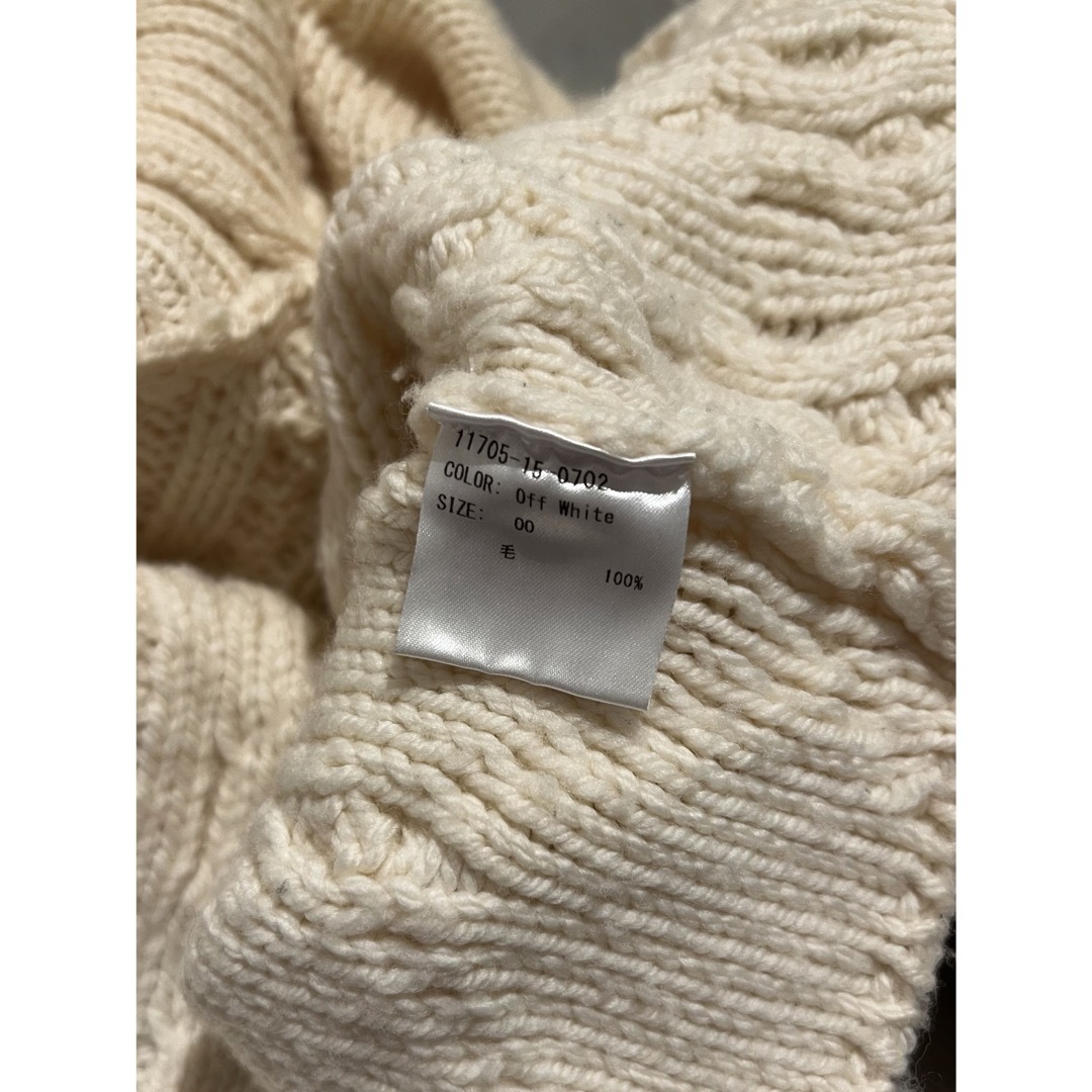ELIN(エリン)のELIN×STUDIOUS 別注 cable cropped knit レディースのトップス(ニット/セーター)の商品写真
