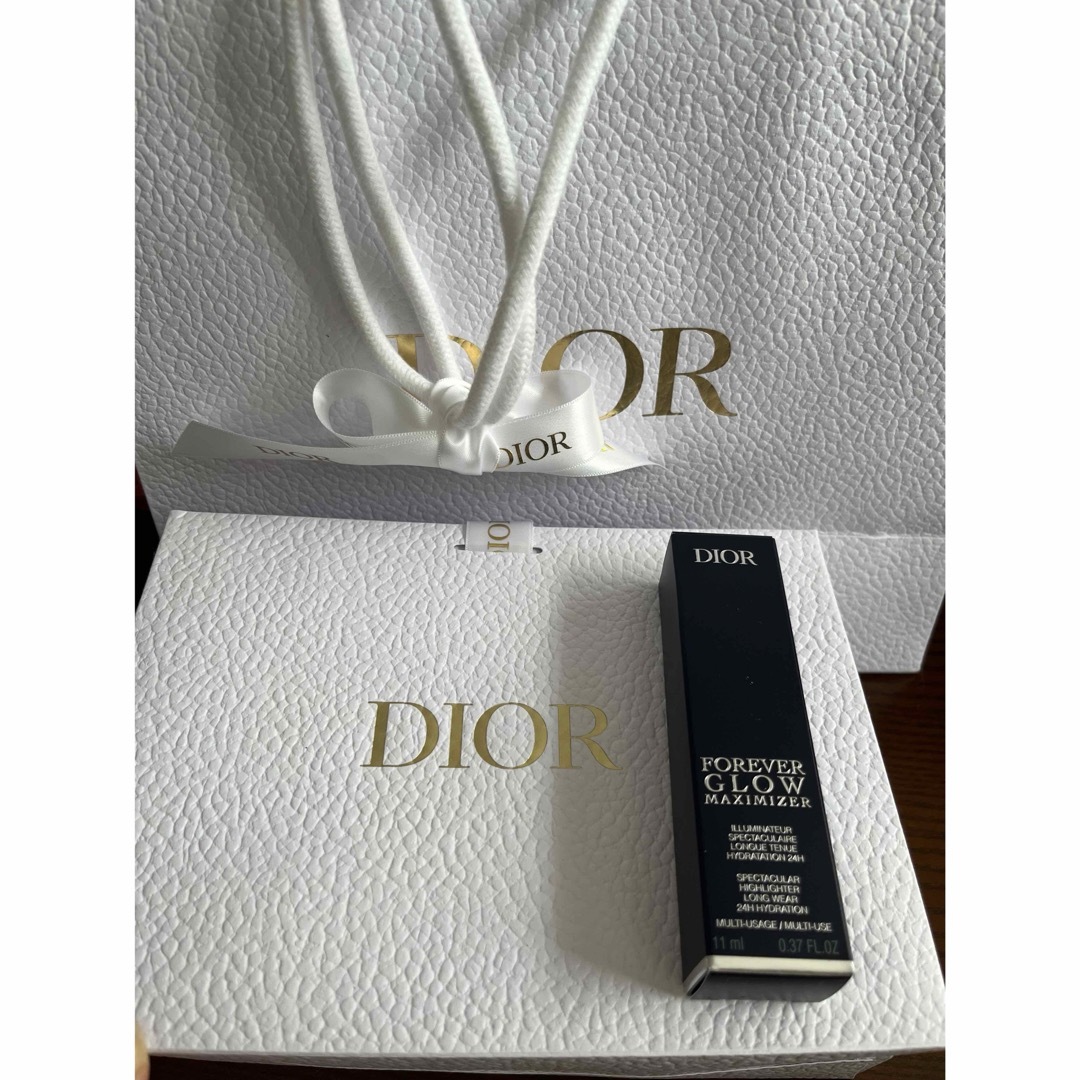 Christian Dior(クリスチャンディオール)のDior ディオールスキン　フォーエバーグロウ　マキシマイザー　パーリー　新品 コスメ/美容のベースメイク/化粧品(フェイスカラー)の商品写真