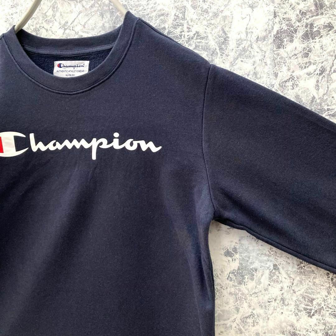 Champion(チャンピオン)のIS395 US古着チャンピオンデカプリントロゴ袖目あり薄手スウェット定番王道 レディースのトップス(トレーナー/スウェット)の商品写真