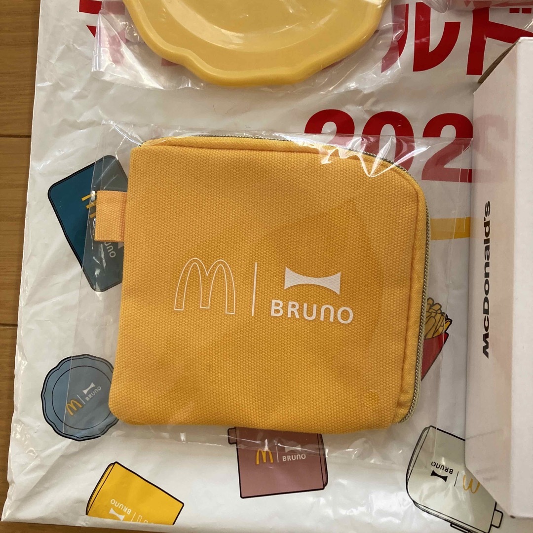 マクドナルド(マクドナルド)の【新品】マクドナルドの福袋　2024  BRUNO コラボ　4点セット エンタメ/ホビーのコレクション(ノベルティグッズ)の商品写真