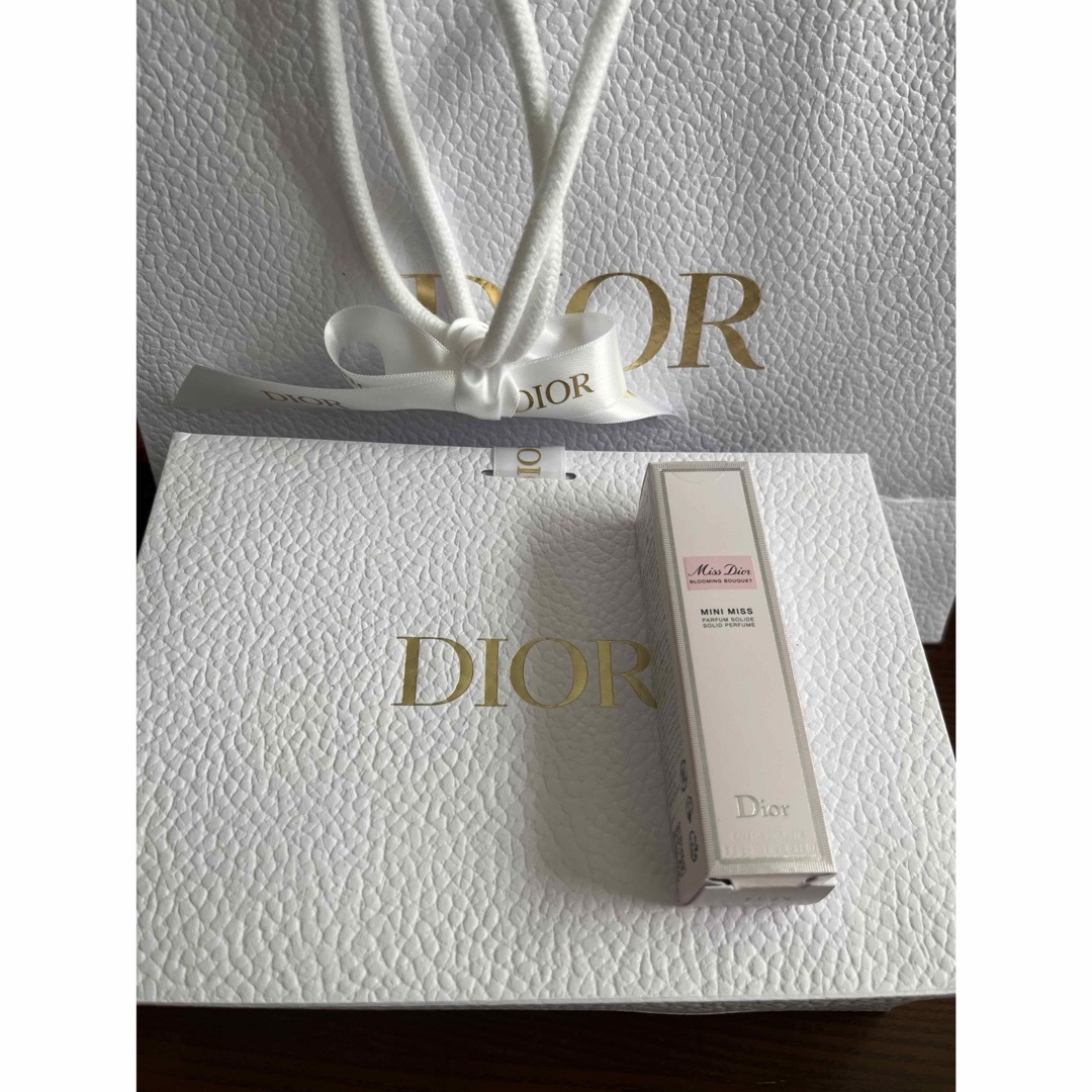 Christian Dior(クリスチャンディオール)のミスディオール　ブルーミングブーケ　ミニミス コスメ/美容の香水(香水(女性用))の商品写真