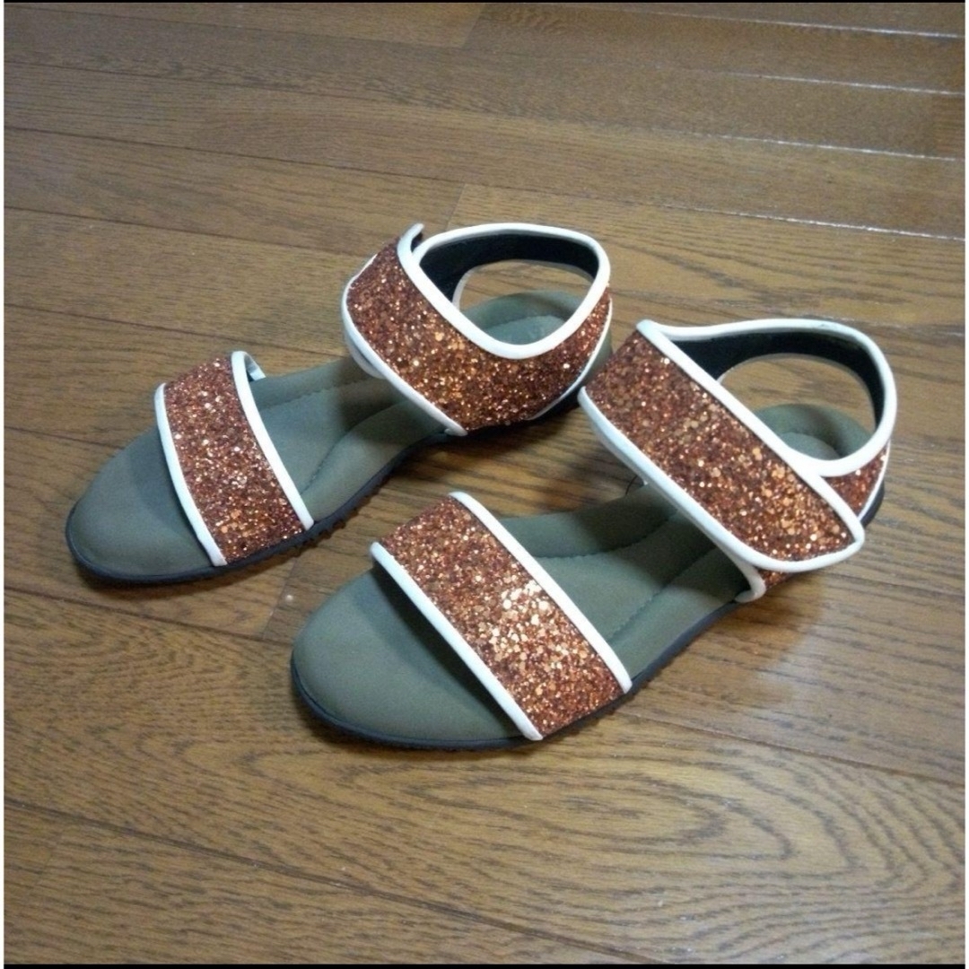 Marni(マルニ)のMARNI☆マルニ☆ゴールド☆スポーツサンダル☆グリッター☆23㎝⭐︎新品 レディースの靴/シューズ(サンダル)の商品写真