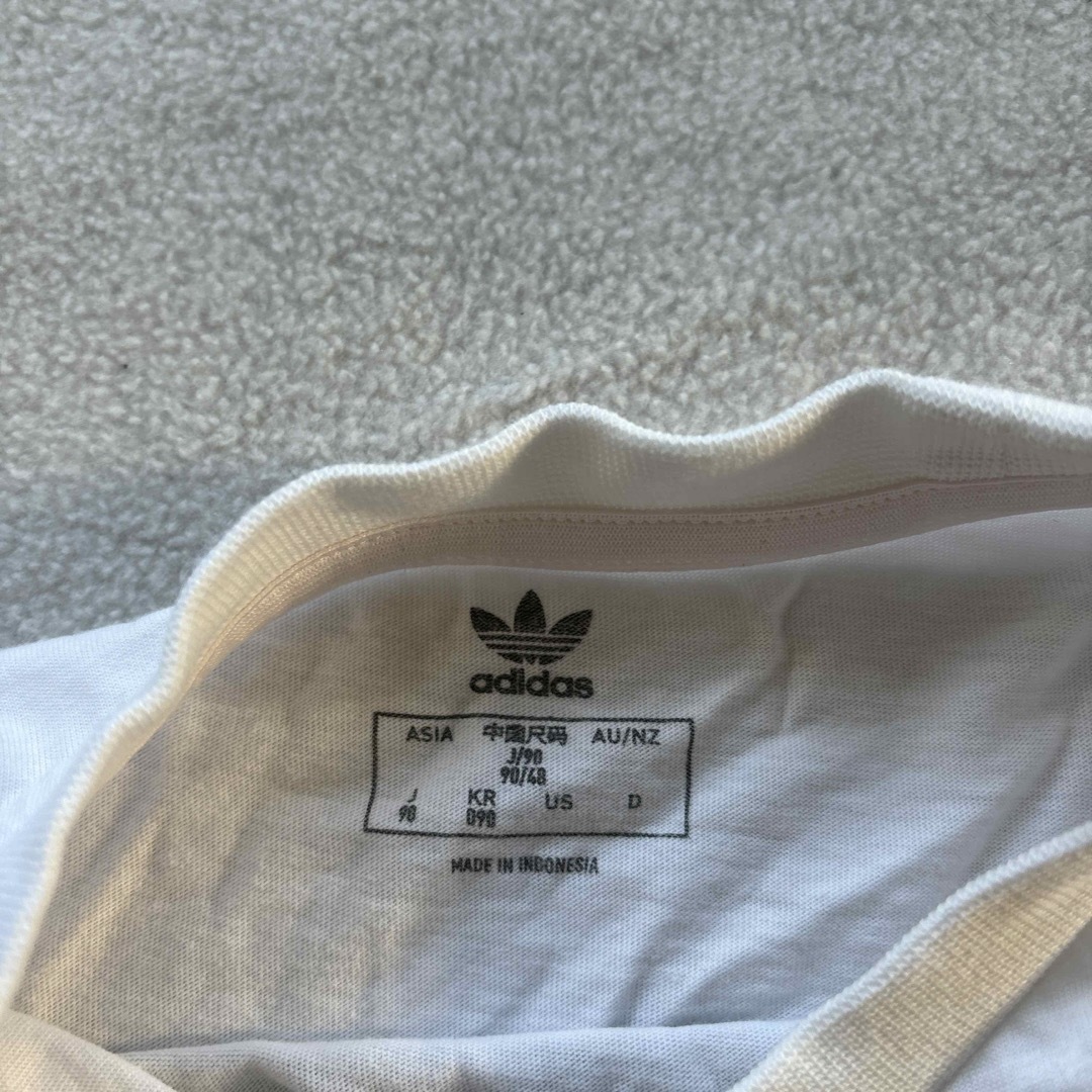 adidas(アディダス)のadidas アディダス スタンスミス Tシャツ キッズ キッズ/ベビー/マタニティのキッズ服男の子用(90cm~)(Tシャツ/カットソー)の商品写真