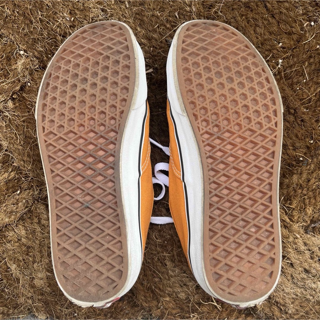 VANS(ヴァンズ)のVANS オレンジスニーカー　24.5cm　DESERT SUN/WHT レディースの靴/シューズ(スニーカー)の商品写真