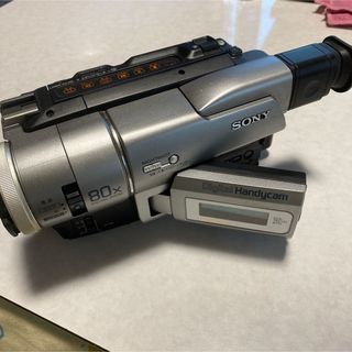 ソニー(SONY)の動作品　SONY Video8  Handycam  DCR-TRV735(ビデオカメラ)