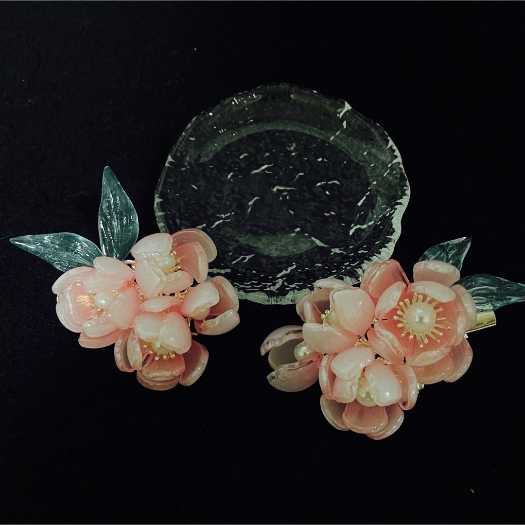 瑠璃山桃桜　ピンク緑銀色髪飾り2点セット　ヘアピン　中華風　着物和服　漢服　花見 レディースのヘアアクセサリー(ヘアピン)の商品写真