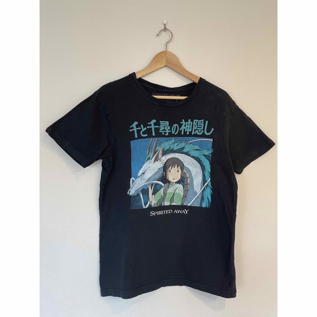 ジブリ(ジブリ)の【オフィシャル】希少 千と千尋の神隠し スタジオジブリ Tシャツ メンズMサイズ メンズのトップス(Tシャツ/カットソー(半袖/袖なし))の商品写真