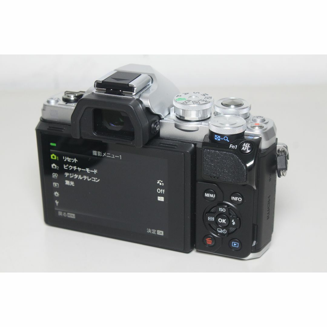 OLYMPUS/OM-D E-M10 Mark III/ダブルズームキット ⑥ ミラーレス一眼 OLYMPUS/OM-D E-M10 Mark III/ダブルズームキット ⑥ ミラーレス一眼